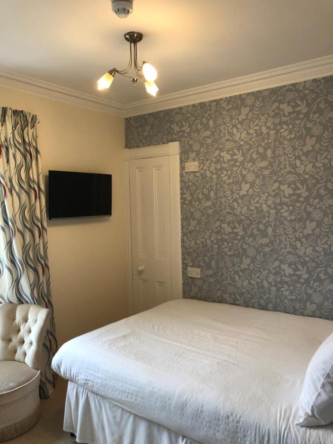 The Aberdeen Arms Hotel Tarves ภายนอก รูปภาพ