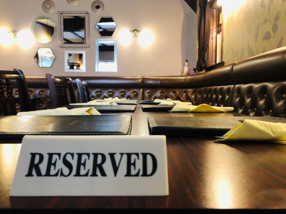 The Aberdeen Arms Hotel Tarves ภายนอก รูปภาพ