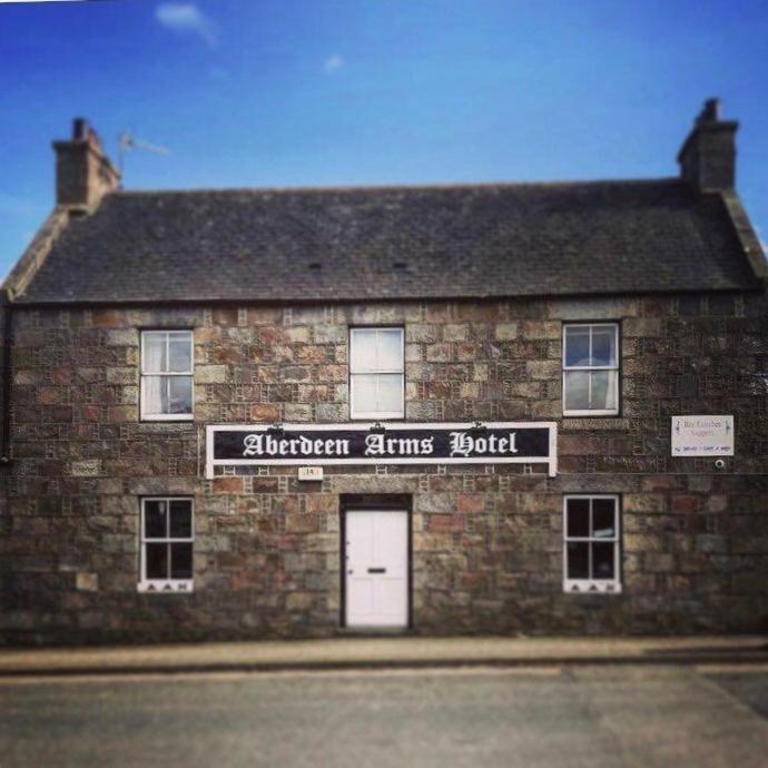 The Aberdeen Arms Hotel Tarves ภายนอก รูปภาพ